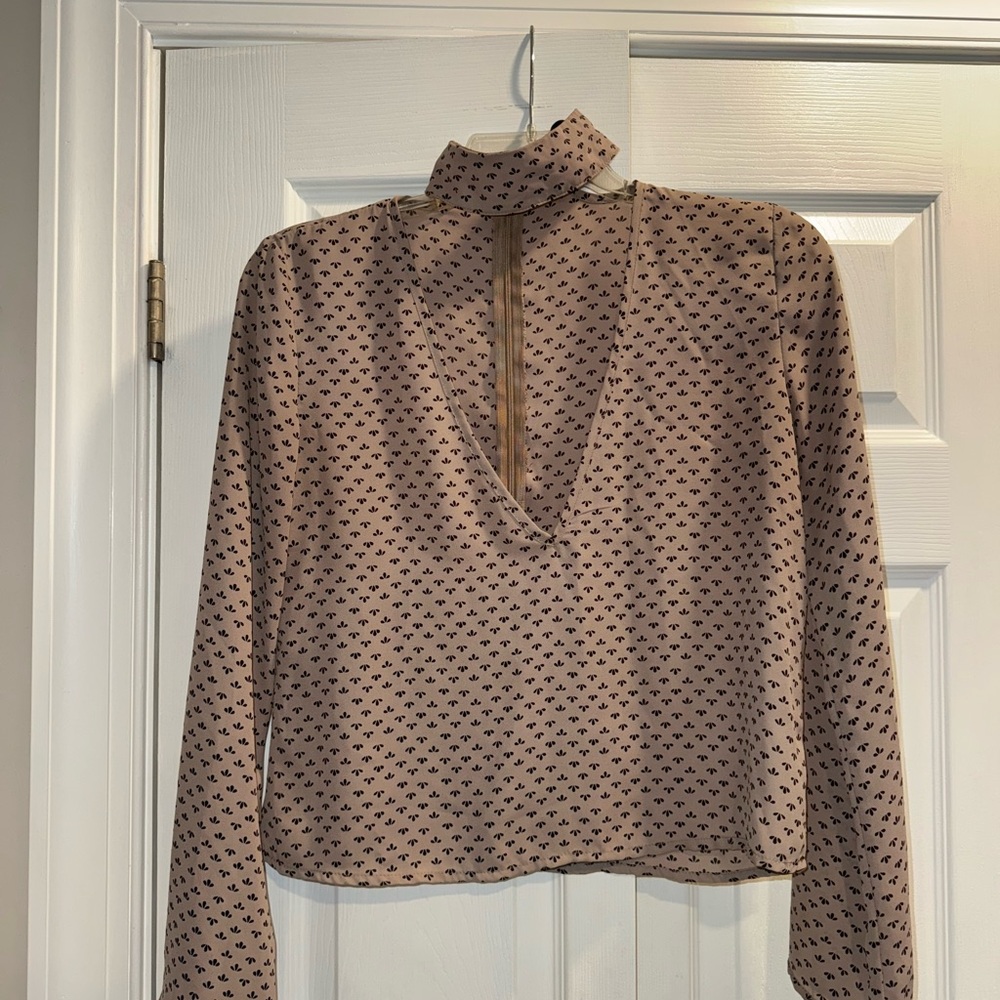 Olivaceous Tan & Black Top with Choker Neck